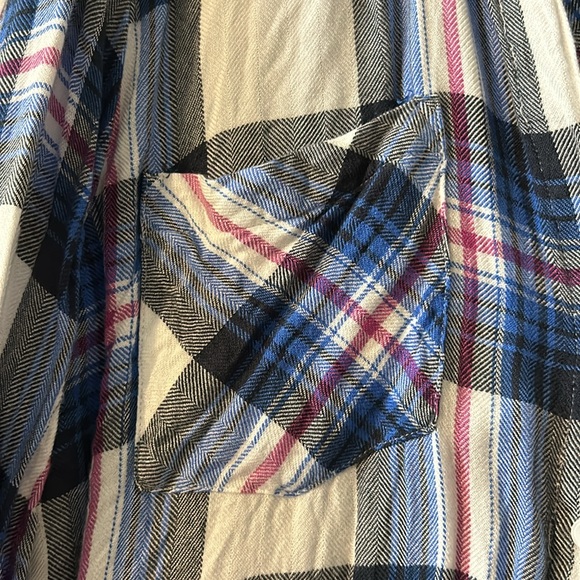Thread and Supply size large flannel button down - Picture 3 of 7